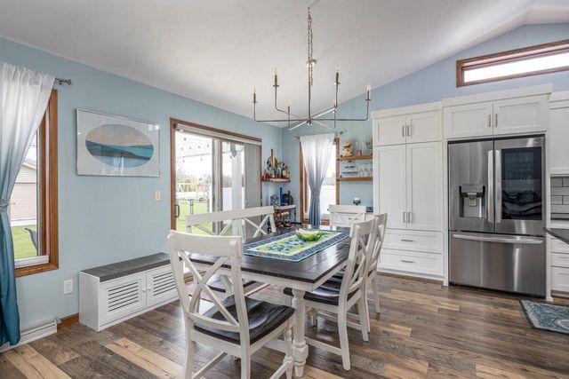 N1734 HOT SPRINGS COURT, Greenville, WI 54942