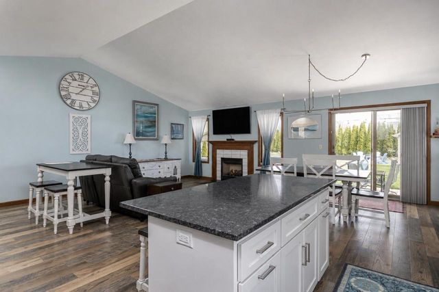 N1734 HOT SPRINGS COURT, Greenville, WI 54942