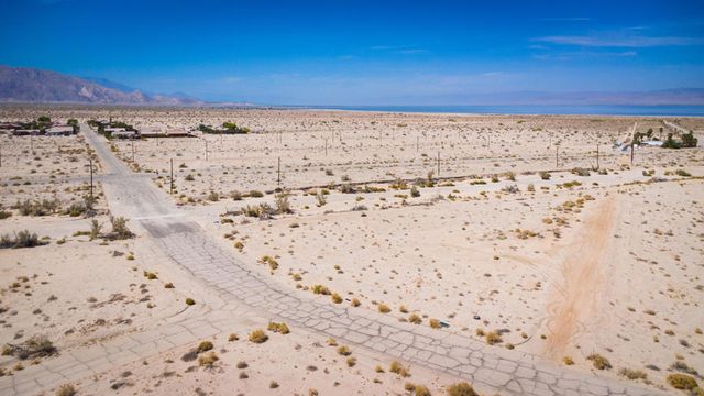 1404 Beach Club Drive, Thermal, CA 92274