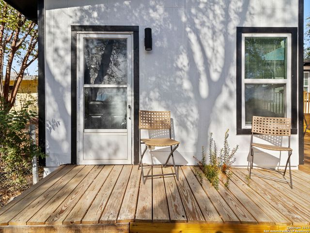 444 BEVERLY DR, San Antonio, TX 78228