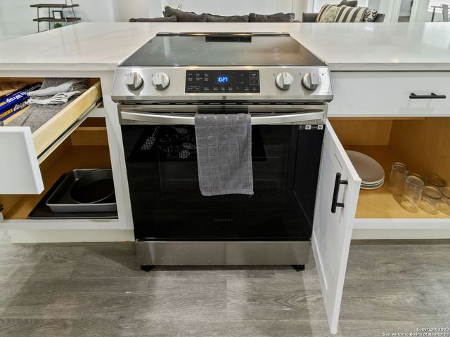 444 BEVERLY DR, San Antonio, TX 78228