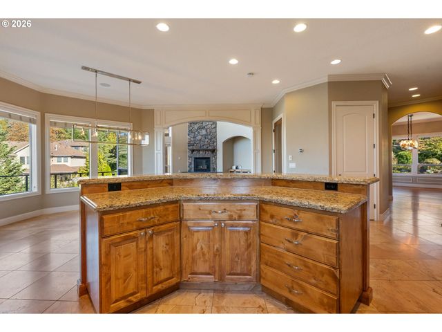 3779 Nw DEVOTO Ln, Portland, OR 97229