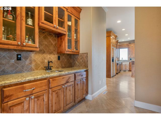 3779 Nw DEVOTO Ln, Portland, OR 97229