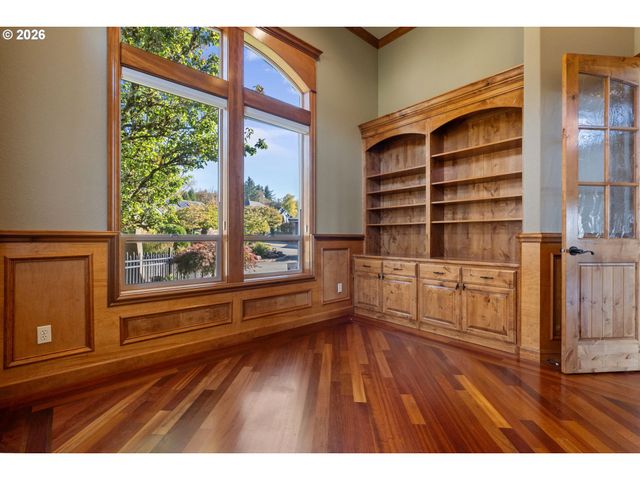 3779 Nw DEVOTO Ln, Portland, OR 97229