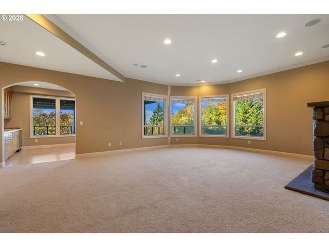 3779 Nw DEVOTO Ln, Portland, OR 97229
