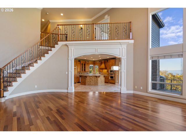 3779 Nw DEVOTO Ln, Portland, OR 97229