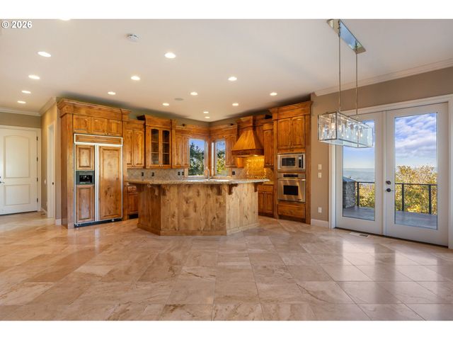 3779 Nw DEVOTO Ln, Portland, OR 97229