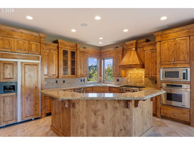 3779 Nw DEVOTO Ln, Portland, OR 97229
