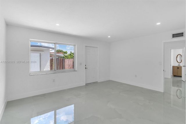 4513 NW 203rd Ter, Miami Gardens, FL 33055