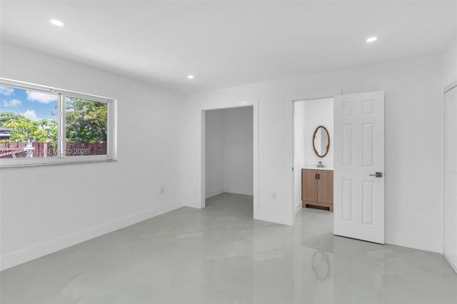 4513 NW 203rd Ter, Miami Gardens, FL 33055