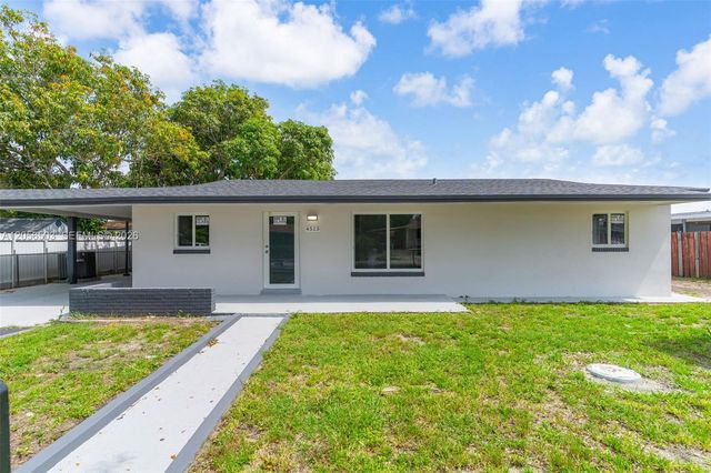 4513 NW 203rd Ter, Miami Gardens, FL 33055