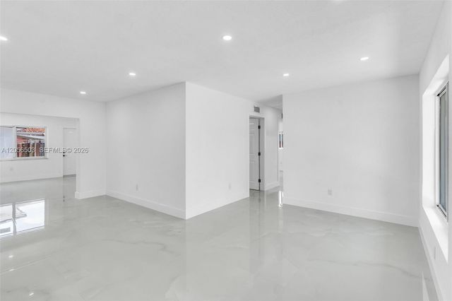 4513 NW 203rd Ter, Miami Gardens, FL 33055