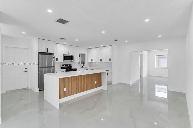 4513 NW 203rd Ter, Miami Gardens, FL 33055