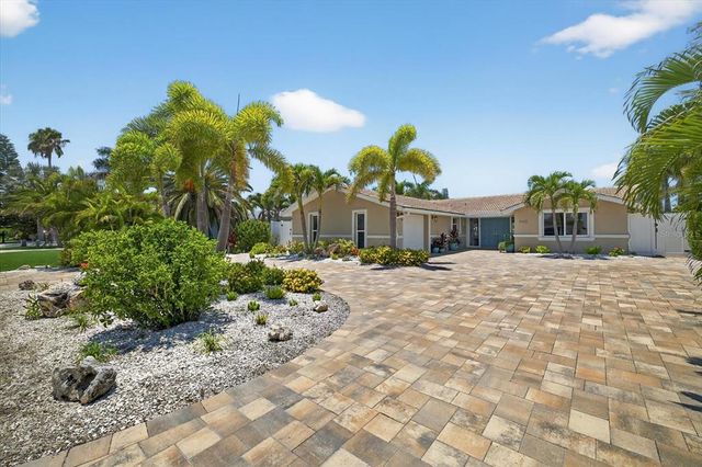 5433 LEEWARD LANE, New Port Richey, FL 34652