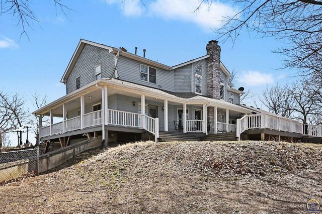 17251 Hollingsworth Rd, Basehor, KS 66007