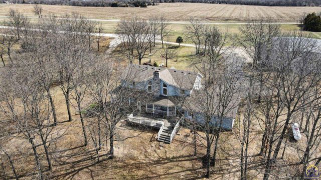 17251 Hollingsworth Rd, Basehor, KS 66007