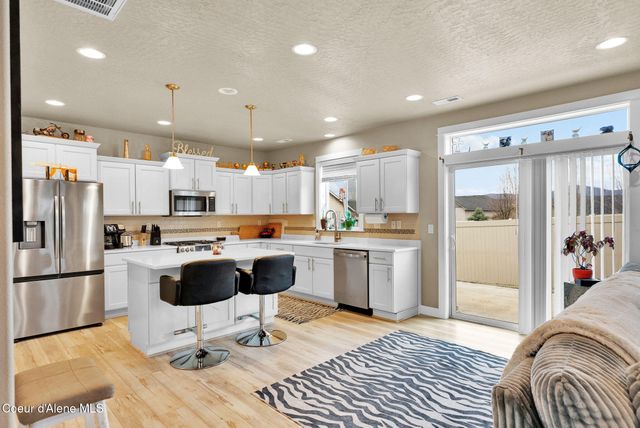 3423 E HOPE AVE, Post Falls, ID 83854