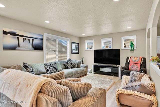 3423 E HOPE AVE, Post Falls, ID 83854