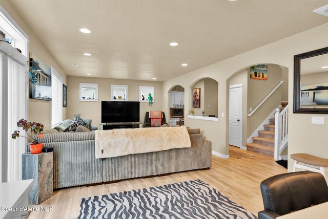 3423 E HOPE AVE, Post Falls, ID 83854