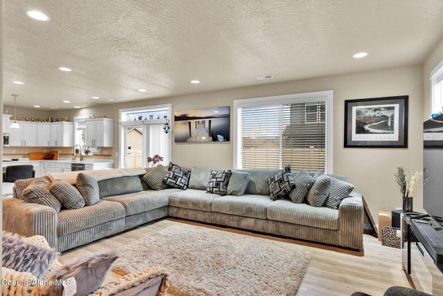 3423 E HOPE AVE, Post Falls, ID 83854