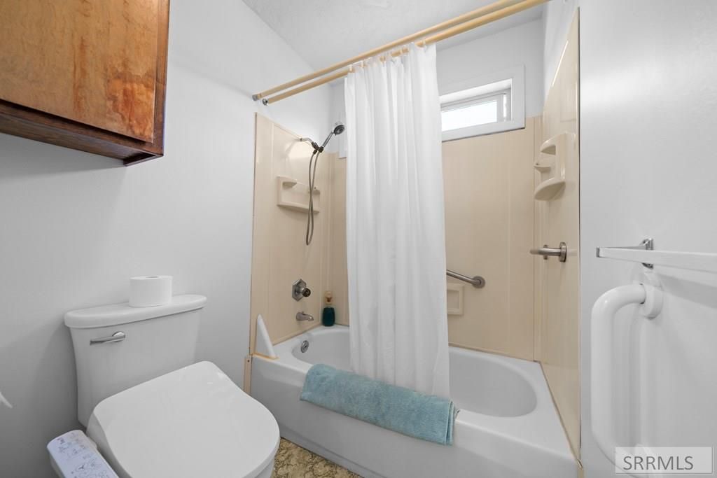 Image 16 of property listing at 226 W Center Street, Firth, ID 83236