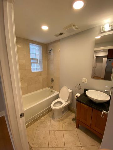 1446 W Thorndale Avenue 3N, Chicago, IL 60660