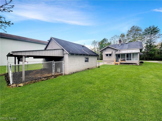 253 N Salem Warren Road, North Jackson, OH 44451