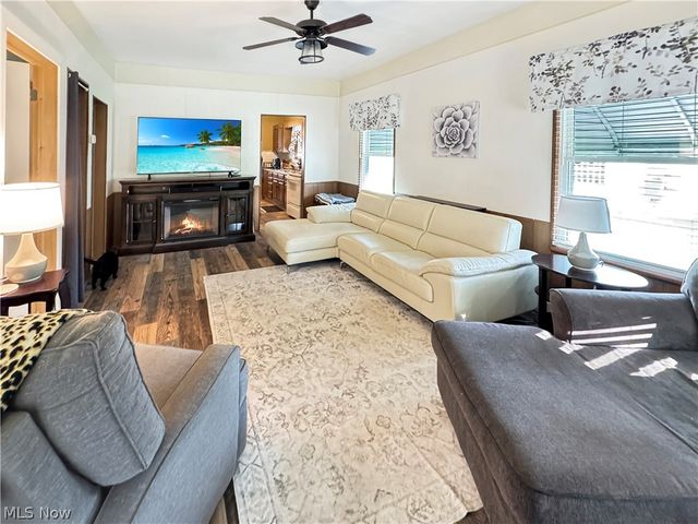 253 N Salem Warren Road, North Jackson, OH 44451