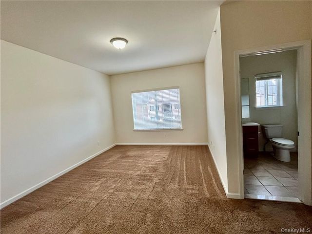 44 High Street 333, Chester, NY 10918