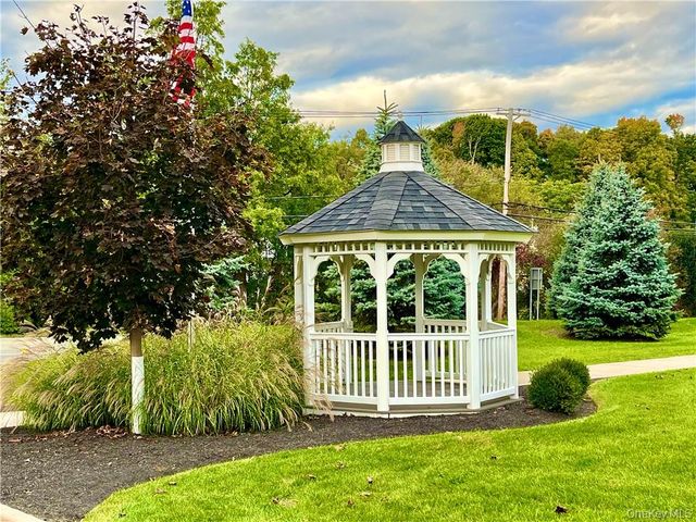 44 High Street 333, Chester, NY 10918