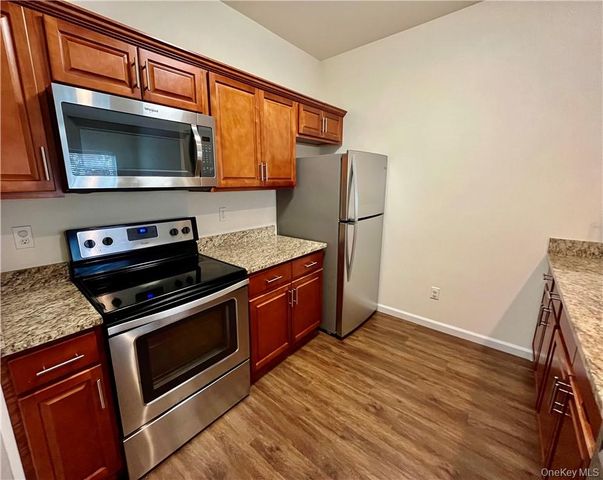 44 High Street 333, Chester, NY 10918