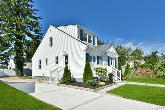 11 Grant Street, Roosevelt, NY 11575