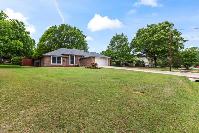 403 N Casa Grande Circle, Duncanville, TX 75116