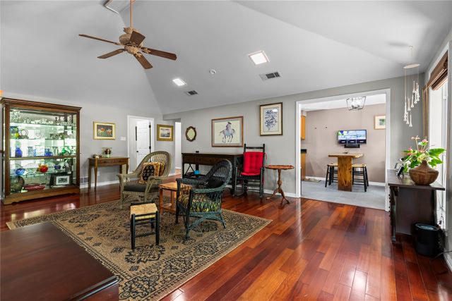 403 N Casa Grande Circle, Duncanville, TX 75116