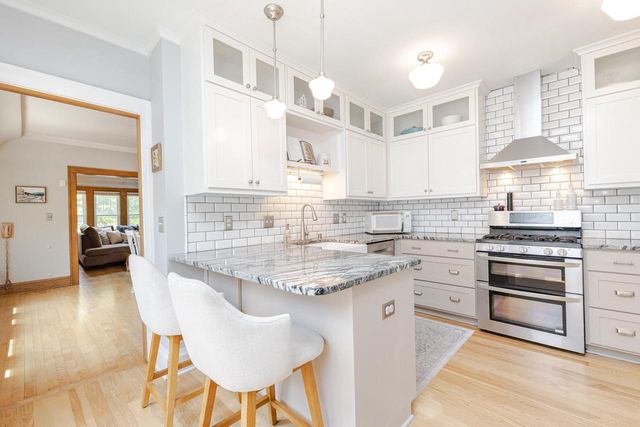 1832 N 54th STREET, Milwaukee, WI 53208