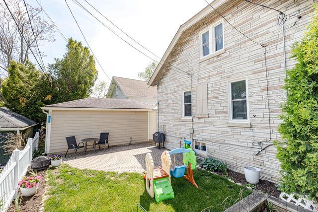 1832 N 54th STREET, Milwaukee, WI 53208