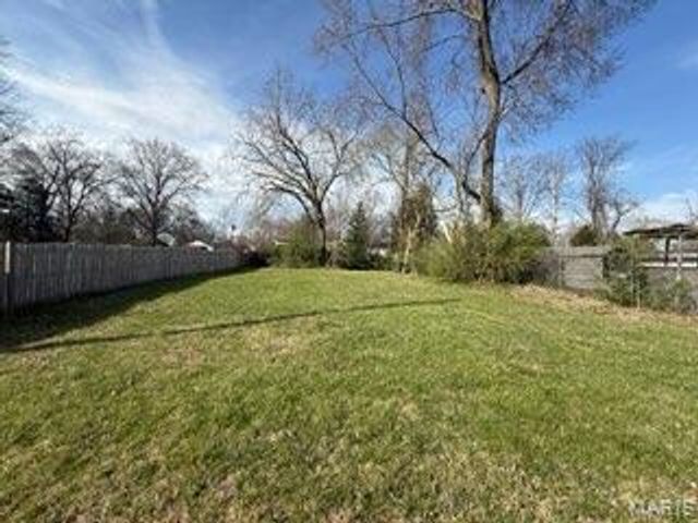 7739 W Bruno Avenue, Richmond Heights, MO 63117