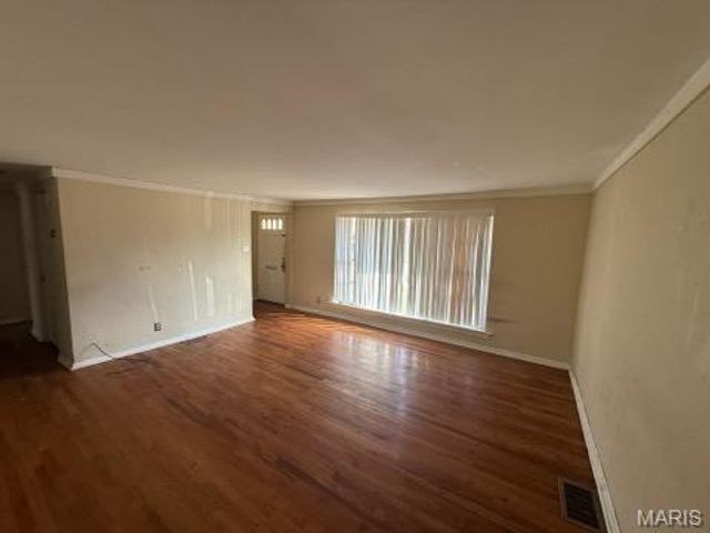 7739 W Bruno Avenue, Richmond Heights, MO 63117