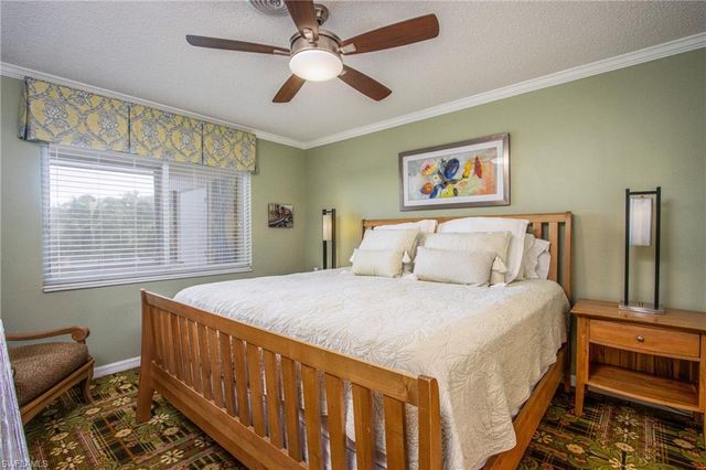 820 Ketch DR 8, Naples, FL 34103