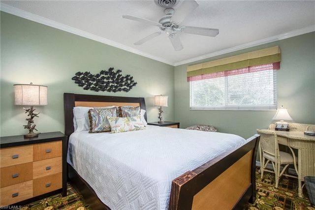 820 Ketch DR 8, Naples, FL 34103