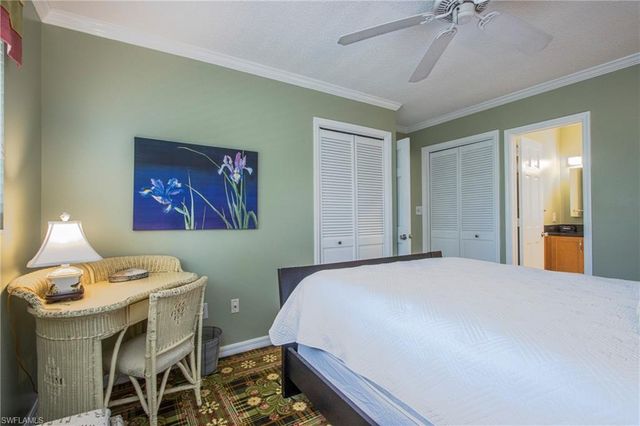 820 Ketch DR 8, Naples, FL 34103