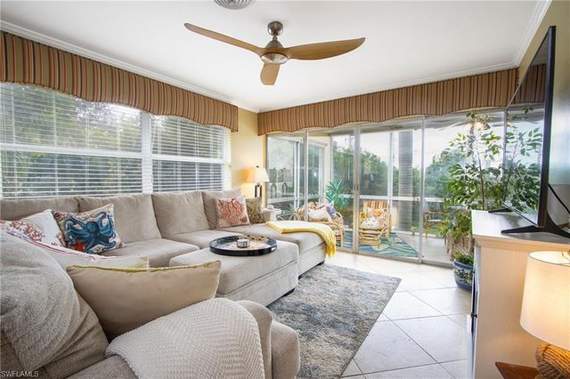 820 Ketch DR 8, Naples, FL 34103