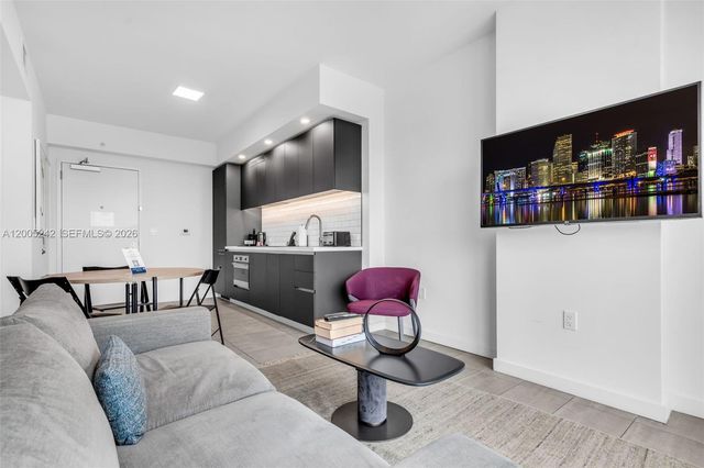 227 NE 2nd St 2503, Miami, FL 33132