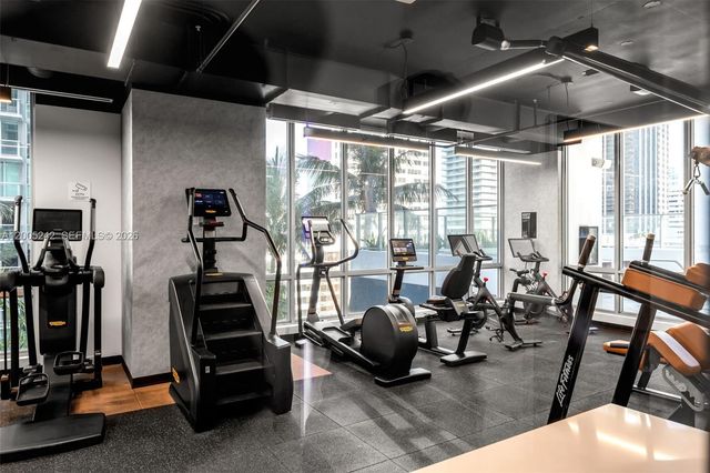 227 NE 2nd St 2503, Miami, FL 33132