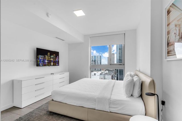 227 NE 2nd St 2503, Miami, FL 33132