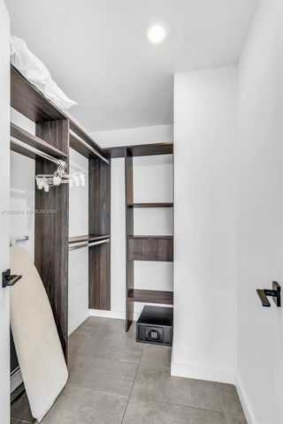 227 NE 2nd St 2503, Miami, FL 33132