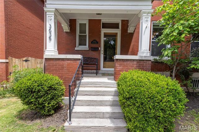 3635 Juniata Street, St Louis, MO 63116