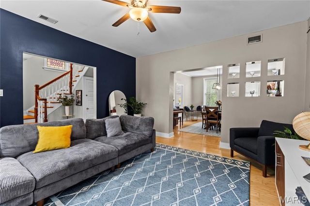 3635 Juniata Street, St Louis, MO 63116