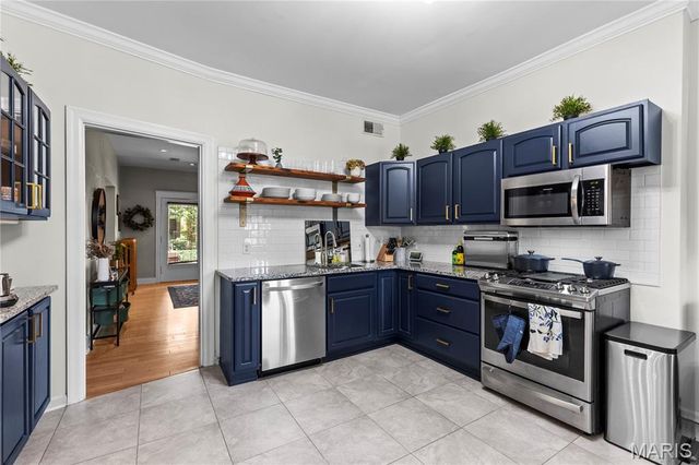 3635 Juniata Street, St Louis, MO 63116