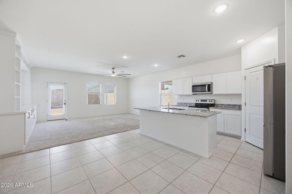 9615 W Albeniz Place, Tolleson, AZ 85353 — photo 4